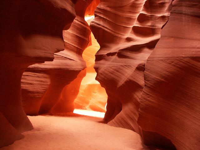 Lower_Antelope_Canyon.jpg